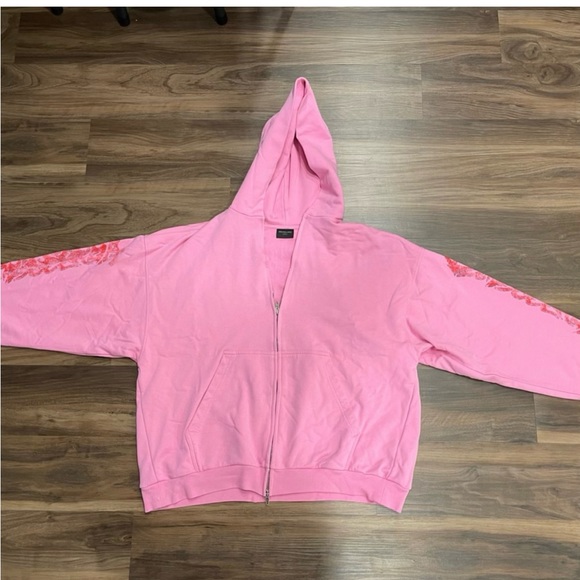 Balenciaga - Picture 4 of 5